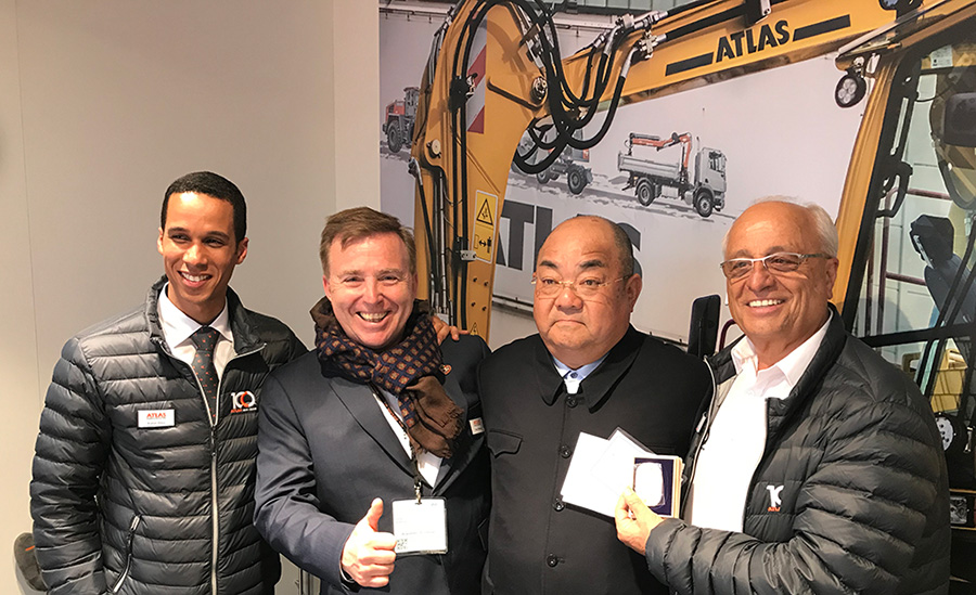 v. l. Brahim Stitou CEO ATLAS, Jörg Hoffmann, Kazuo Okumoto, Fil Filipov, Eigentümer ATLAS